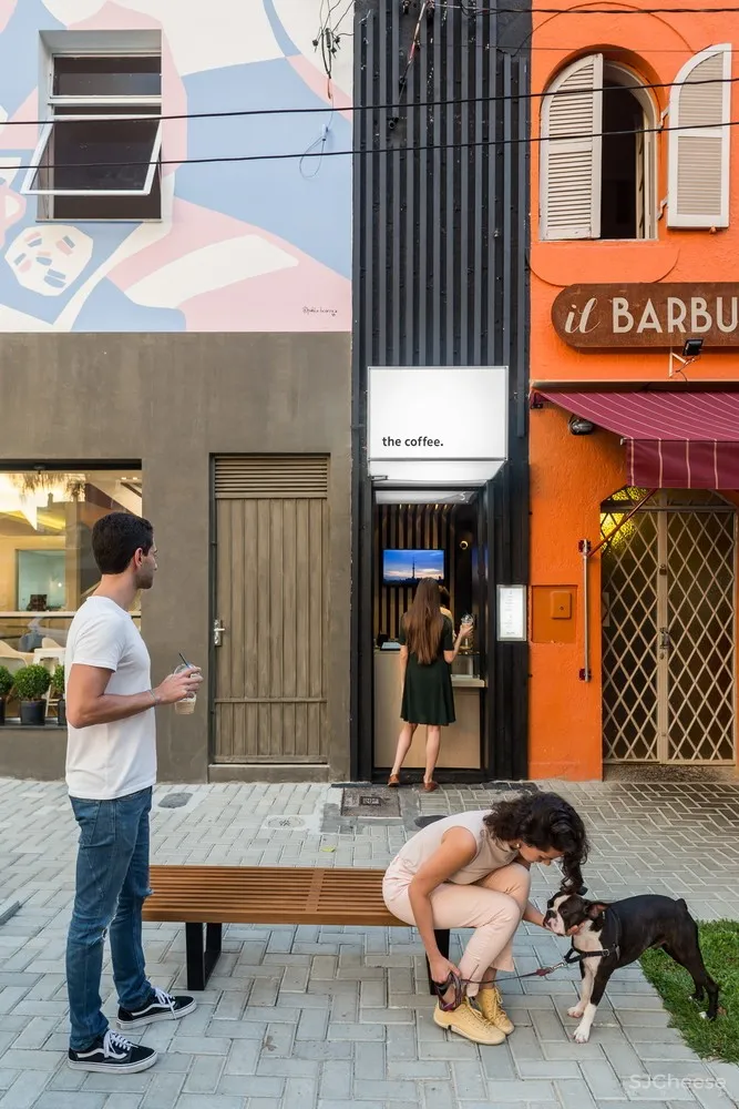 给我一扇门宽的空间，The Coffee咖啡店 / Studio Boscardin.Corsi Arquitetura