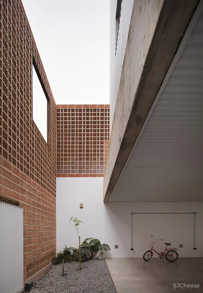 Estudio Berzero Jaros:阿根廷陶瓷砖建筑