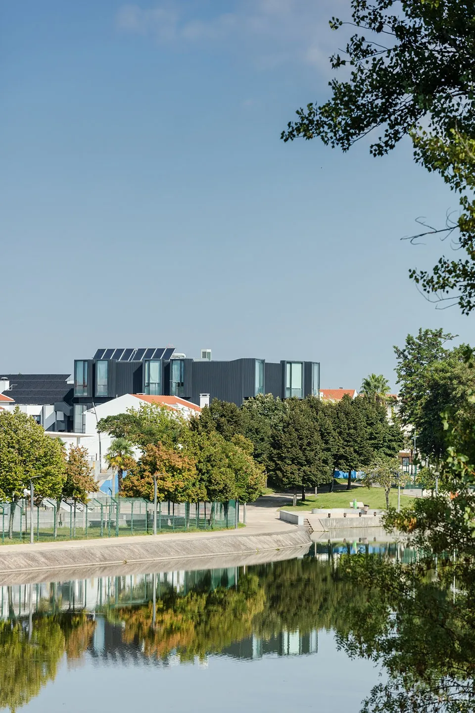 Santa Casa da Misericórdia老年人护理中心，葡萄牙 / Nuno Piedade Alexandre