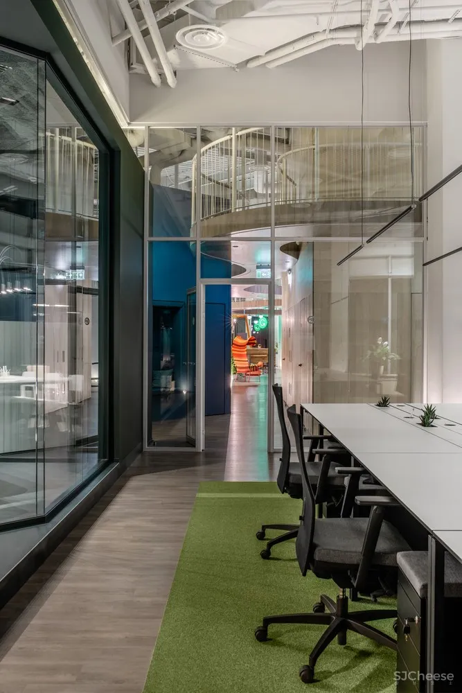 Grammarly Office / balbek bureau