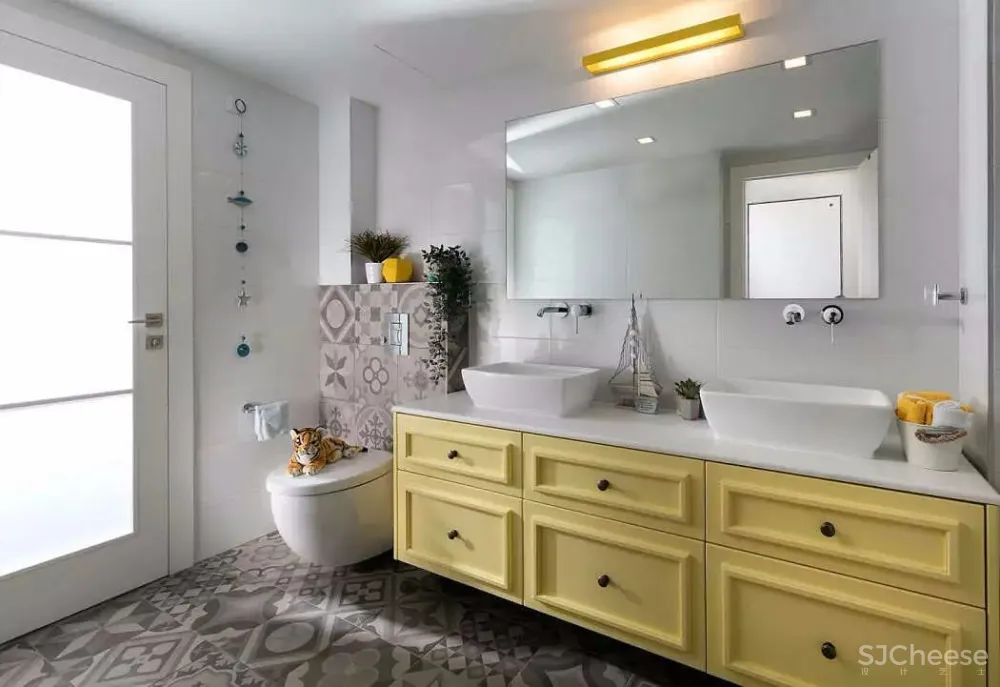 以色列:阳光洒遍的公寓/男孩子是蓝色,女孩子是粉色