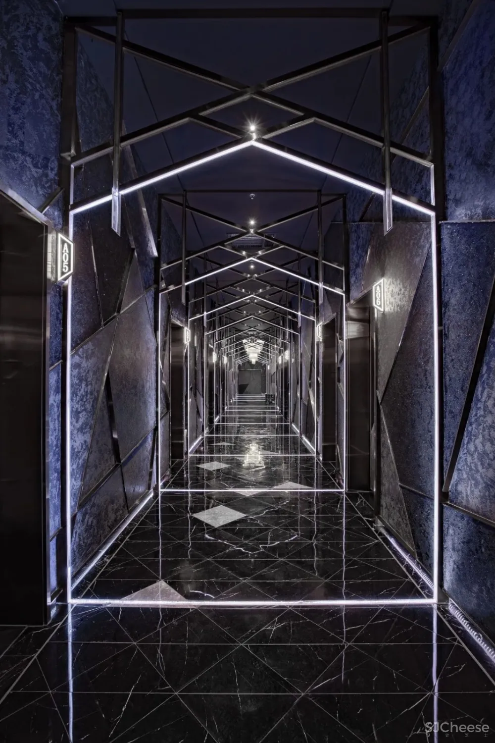 最新 | 新冶组：无锡M-KING KTV概念店 全景式巨幕KTV体验打造“M”娱乐主义新体验