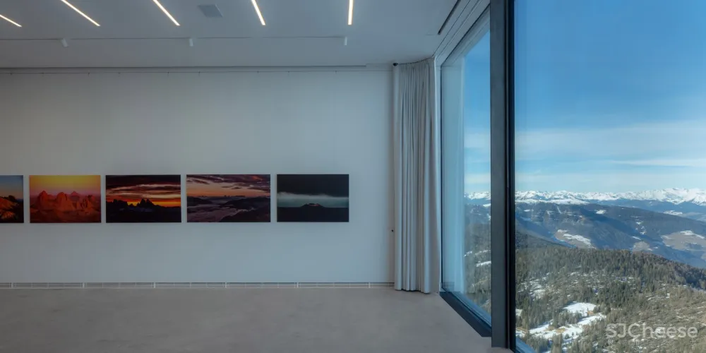 首发 | Mahlknecht：海拔2275米的意大利白云岩鲁曼山摄影博物馆