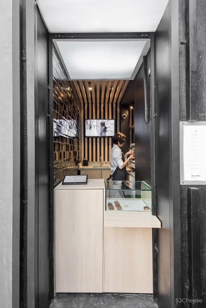 给我一扇门宽的空间，The Coffee咖啡店 / Studio Boscardin.Corsi Arquitetura