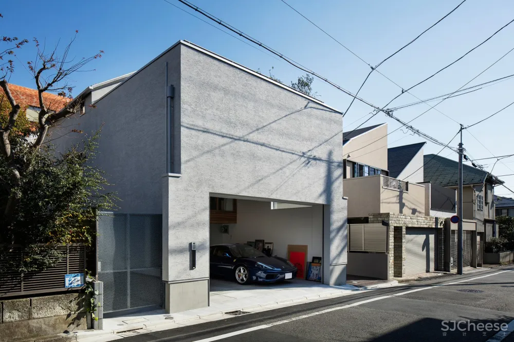 车库大厅住宅/塚越宮下建筑事务所+Keitarchi