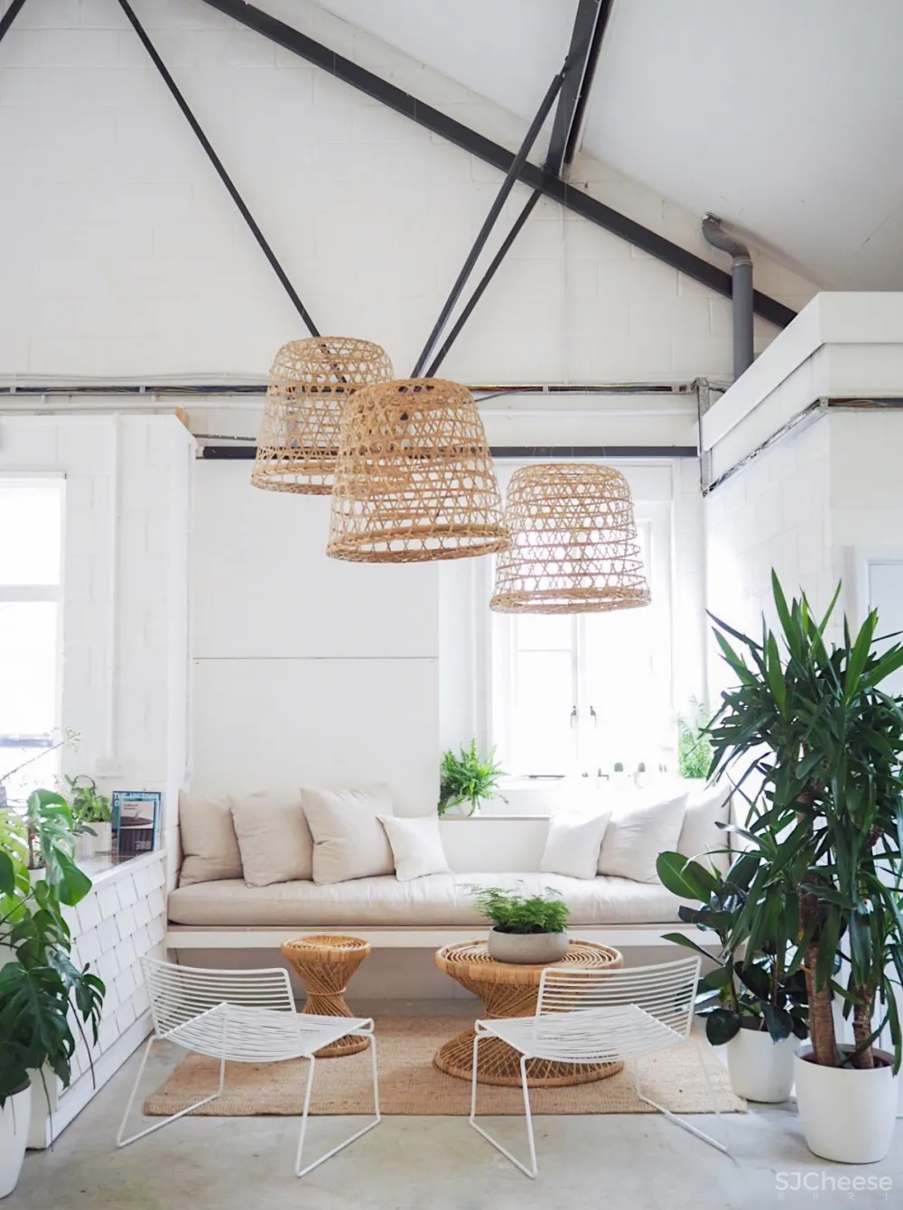 首发 | Emily & Mark Anderson：工厂改造Open冲浪商店咖啡馆