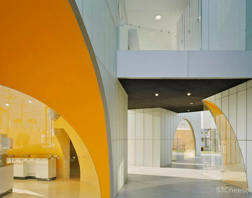 墨西哥雀巢集团创新实验室／Rojkind Arquitectos