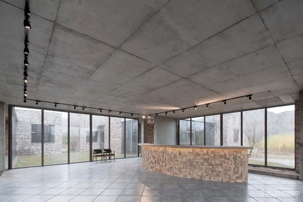 红石山房 / 百子甲壹