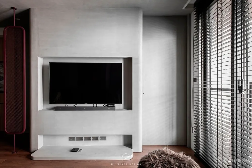 台中慕森设计 | 一半LOFT轻工业风，一半极简侘寂美学