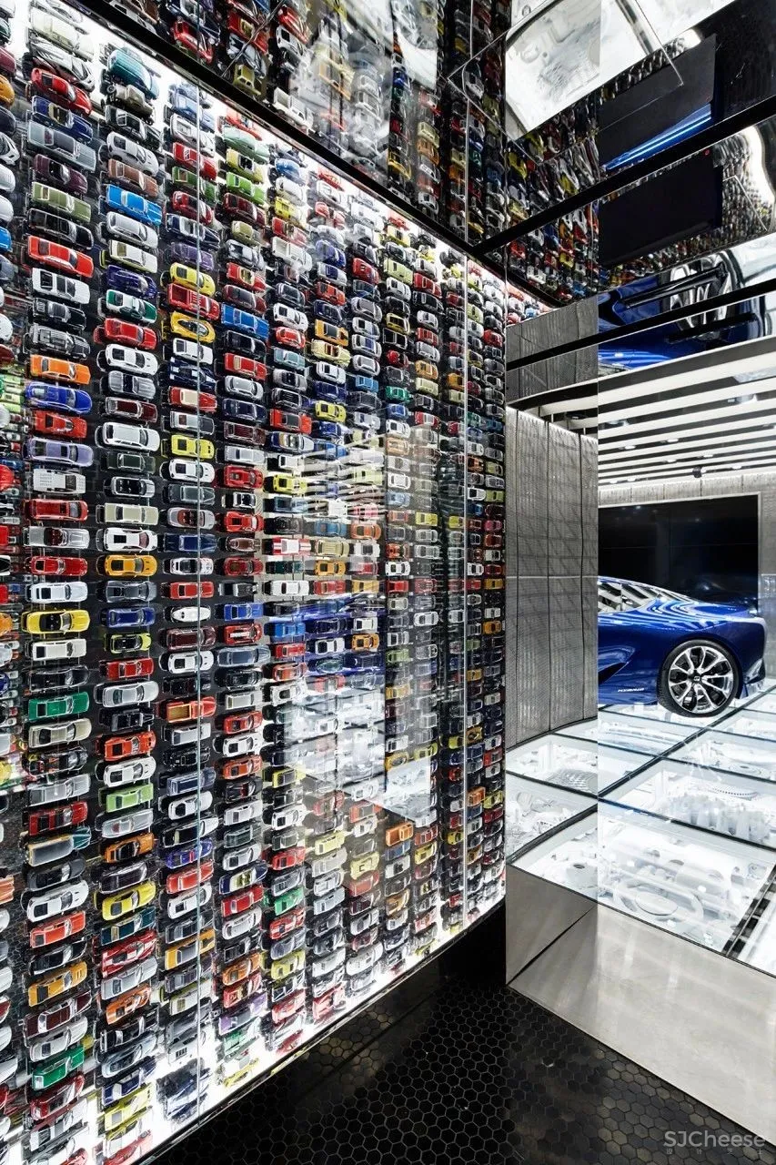 专为优衣库、Nike、LEXUS设计旗舰店,他的创意让人折服!