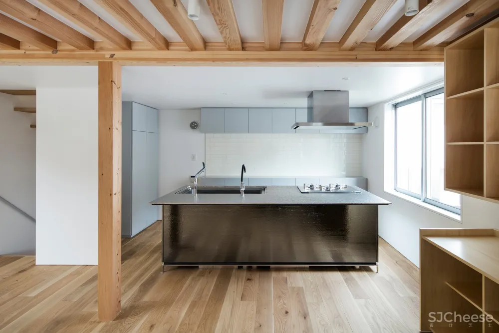 车库大厅住宅/塚越宮下建筑事务所+Keitarchi