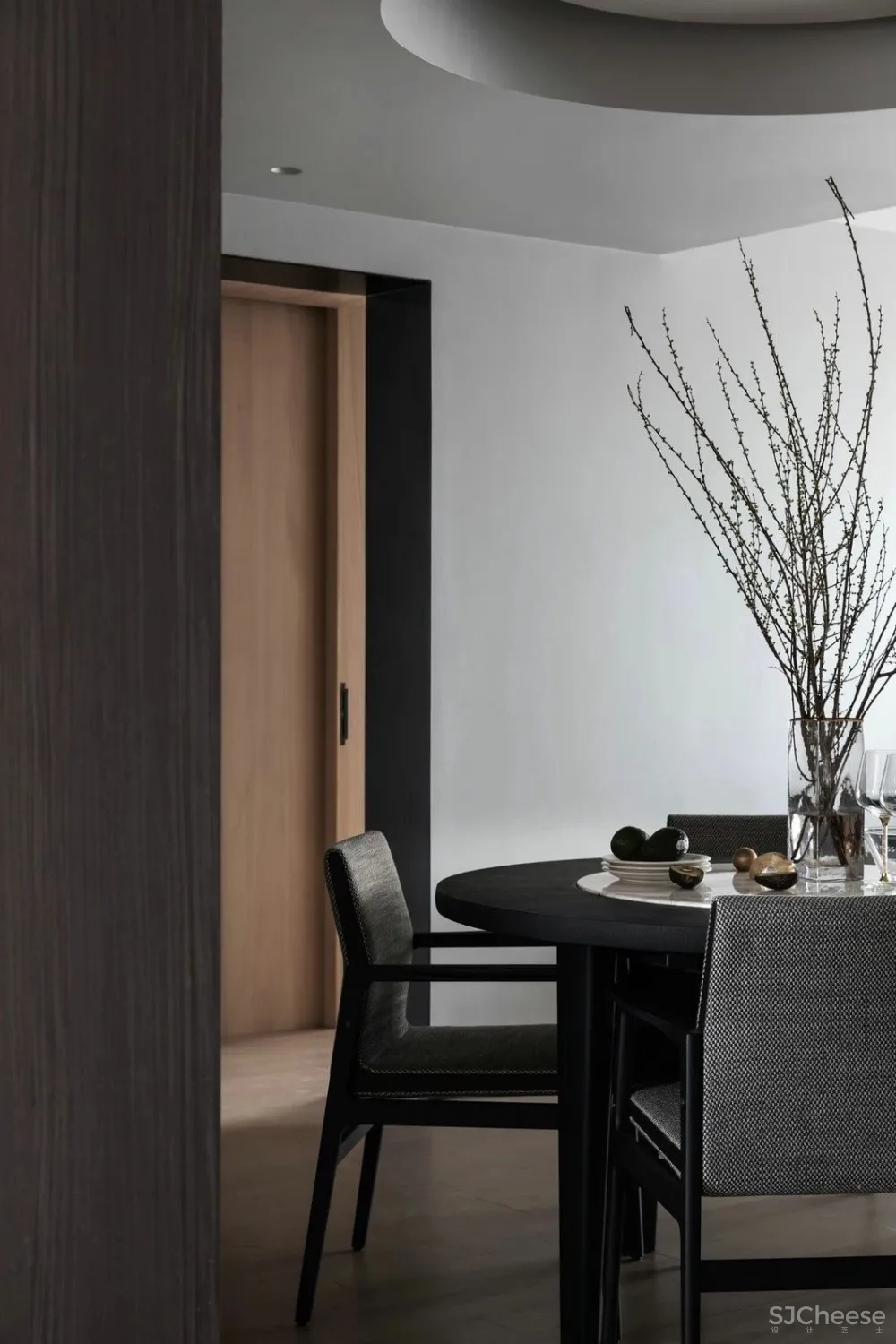 黑白灰丨看设计师的家如何玩转 首