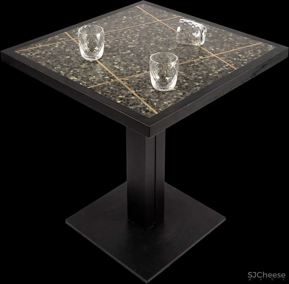 柏林酒吧，莫斯科 / Thilo Reich