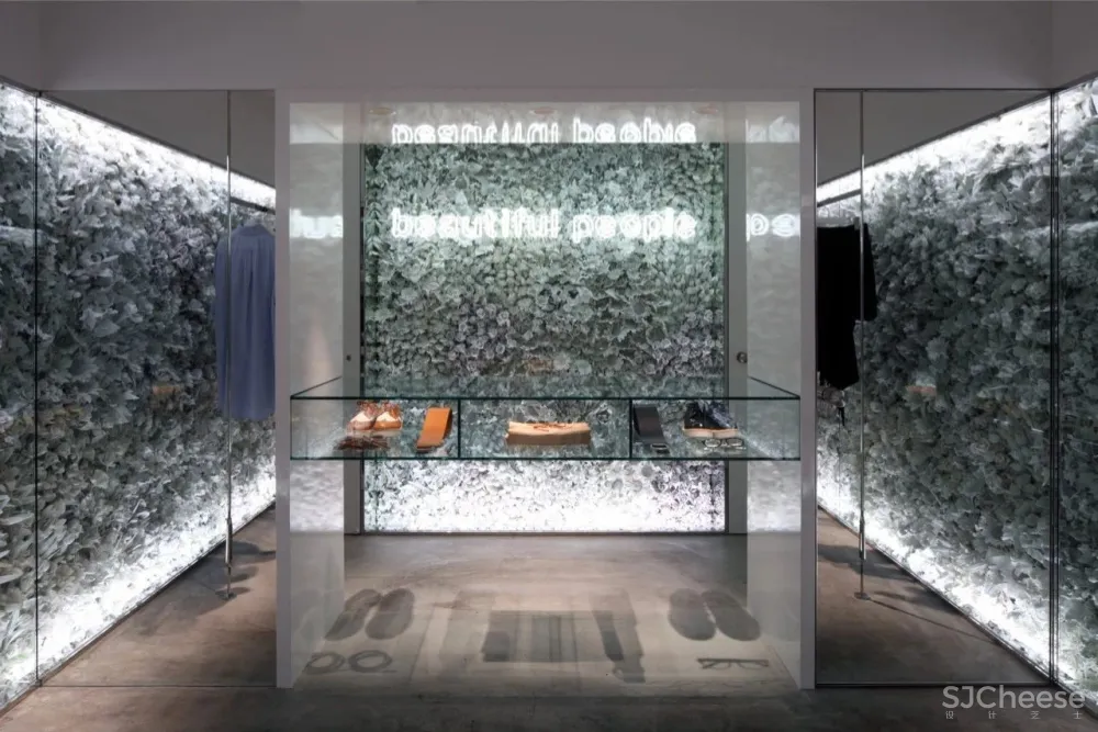 专为优衣库、Nike、LEXUS设计旗舰店,他的创意让人折服!