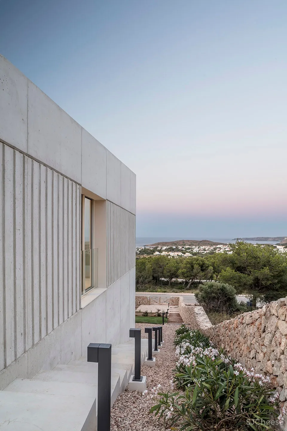 新作 | NOMO STUDIO:西班牙极简框景住宅 首