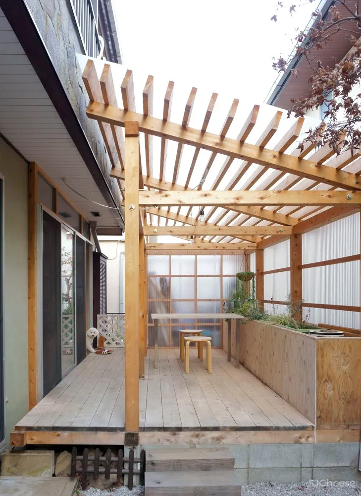 最新 | 高木贵间建筑设计事务所:鹤岛市的藤架屋