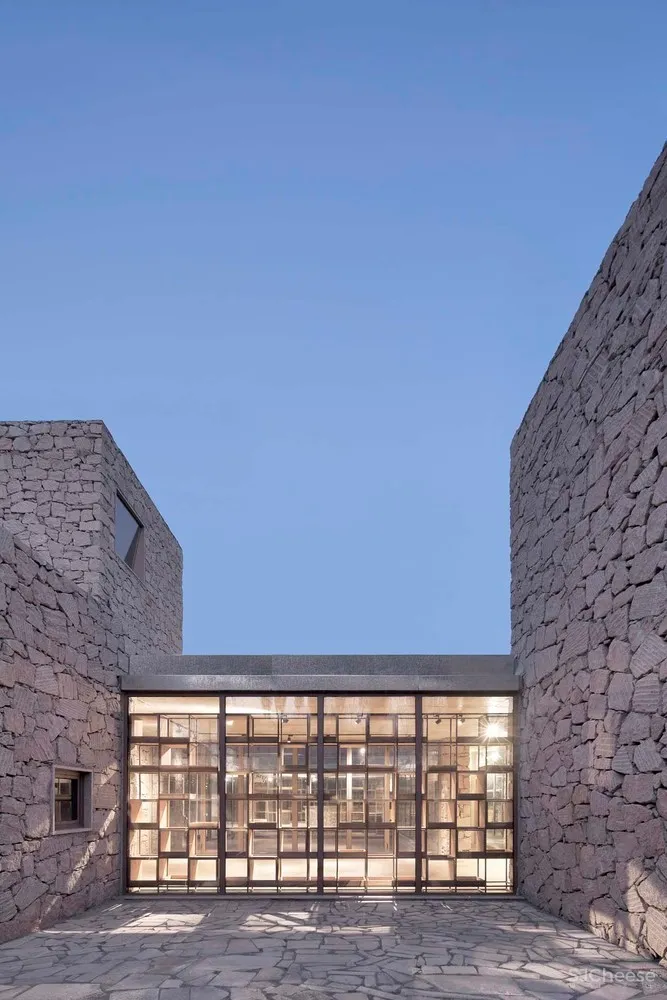 红石山房 / 百子甲壹