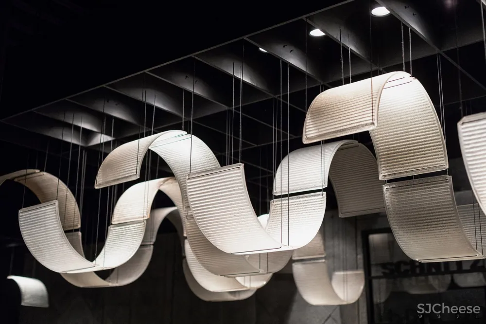 柏林酒吧，莫斯科 / Thilo Reich