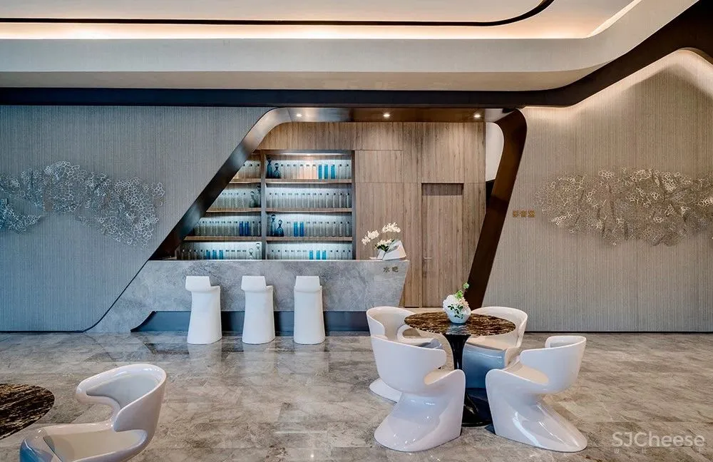 像一艘"未来飞船"的设计作品，太炫了！