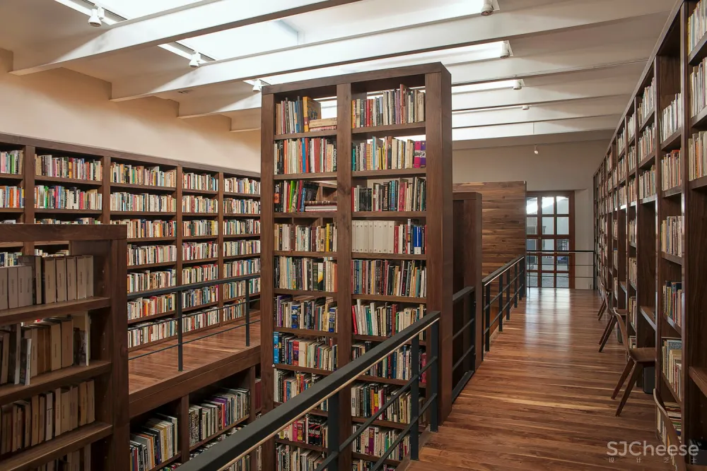 Carlos Monsiváis 个人图书馆 / JSª Arquitectura