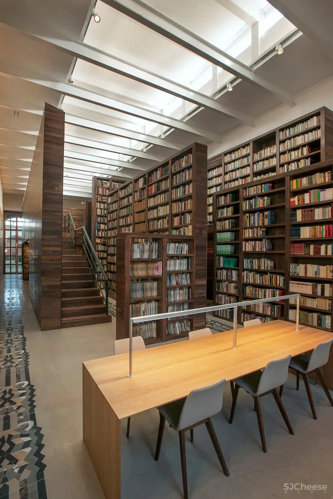 Carlos Monsiváis 个人图书馆 / JSª Arquitectura