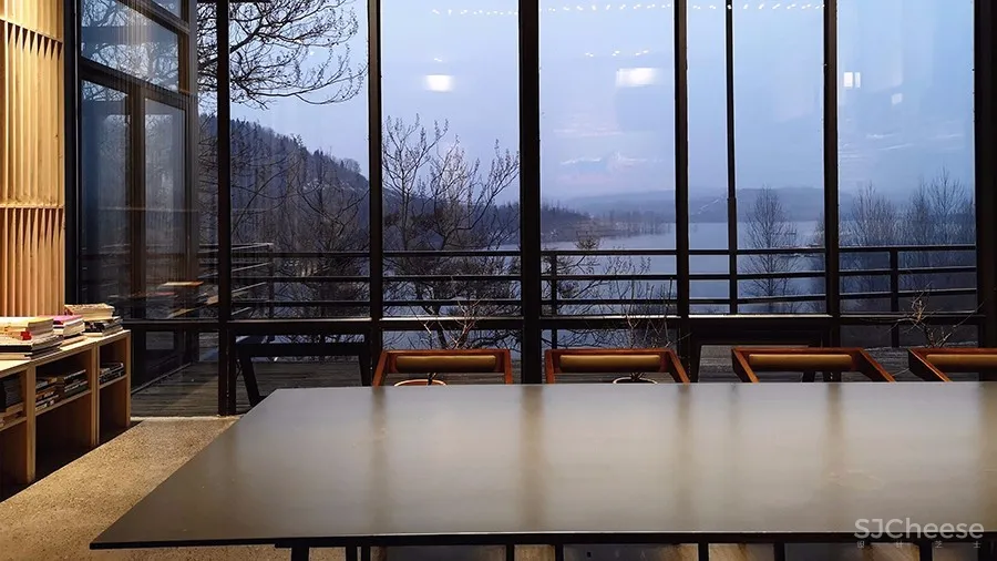 简单盒子里的诗意空间 | 鹿山桐舍