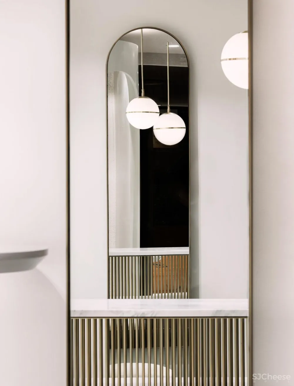 明洞 SAPPUN LOTTE精致 鞋店 | labotory