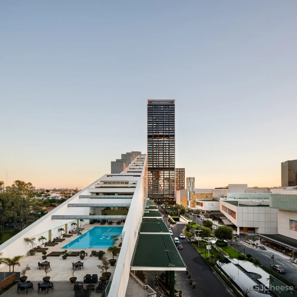 Andares凯悦酒店及公寓塔楼，墨西哥 / Sordo Madaleno Arquitectos 首