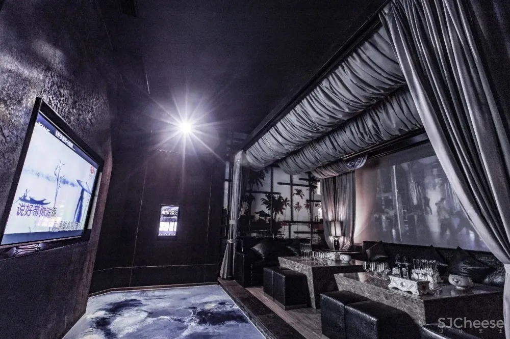 最新 | 新冶组：无锡M-KING KTV概念店 全景式巨幕KTV体验打造“M”娱乐主义新体验