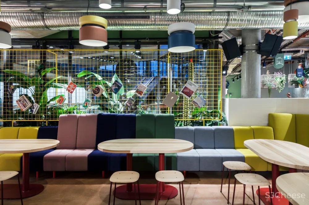 Kantini in Bikini Berlin / Studio Aisslinger