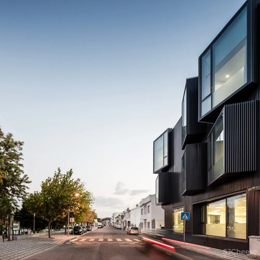 Santa Casa da Misericórdia老年人护理中心，葡萄牙 / Nuno Piedade Alexandre