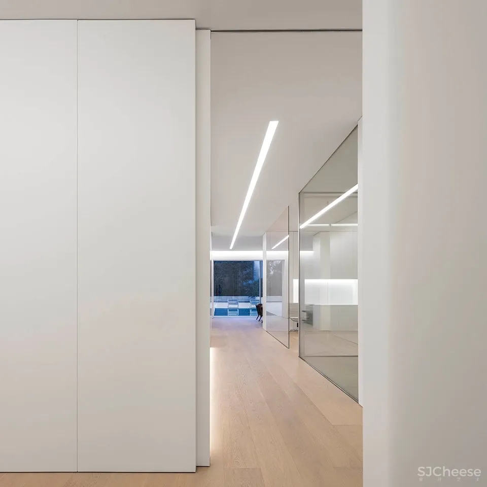 蓝色花园住宅，西班牙 / Fran Silvestre Arquitectos 首