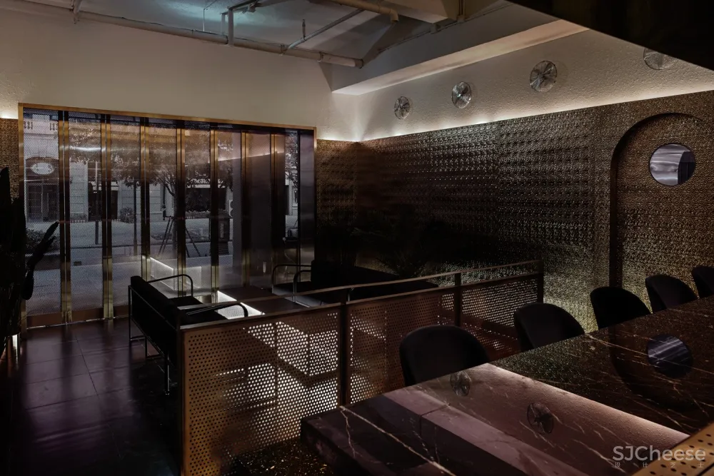 最新 | 斗西设计：酒饕-济 酒吧 首