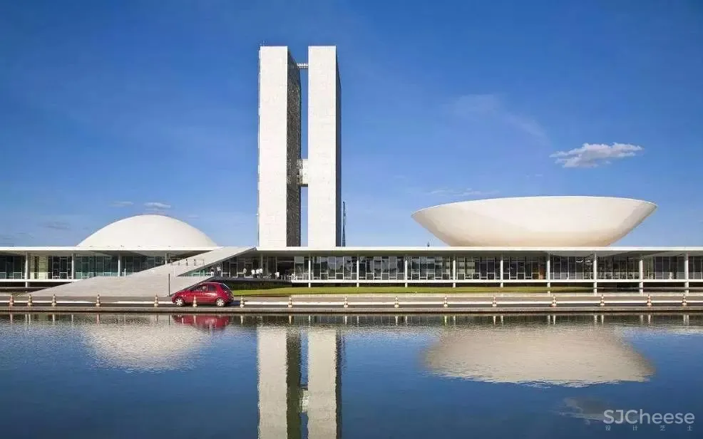 56年前,为了向奥斯卡·尼迈耶致敬所建的白色房子丨如今依然很超前