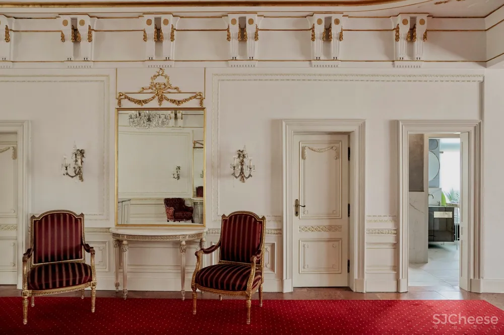 最新 | LAB5 architects:布达佩斯 镜面创造出无限的空间