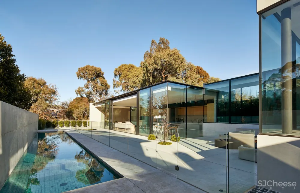 Salmon / FGR Architects