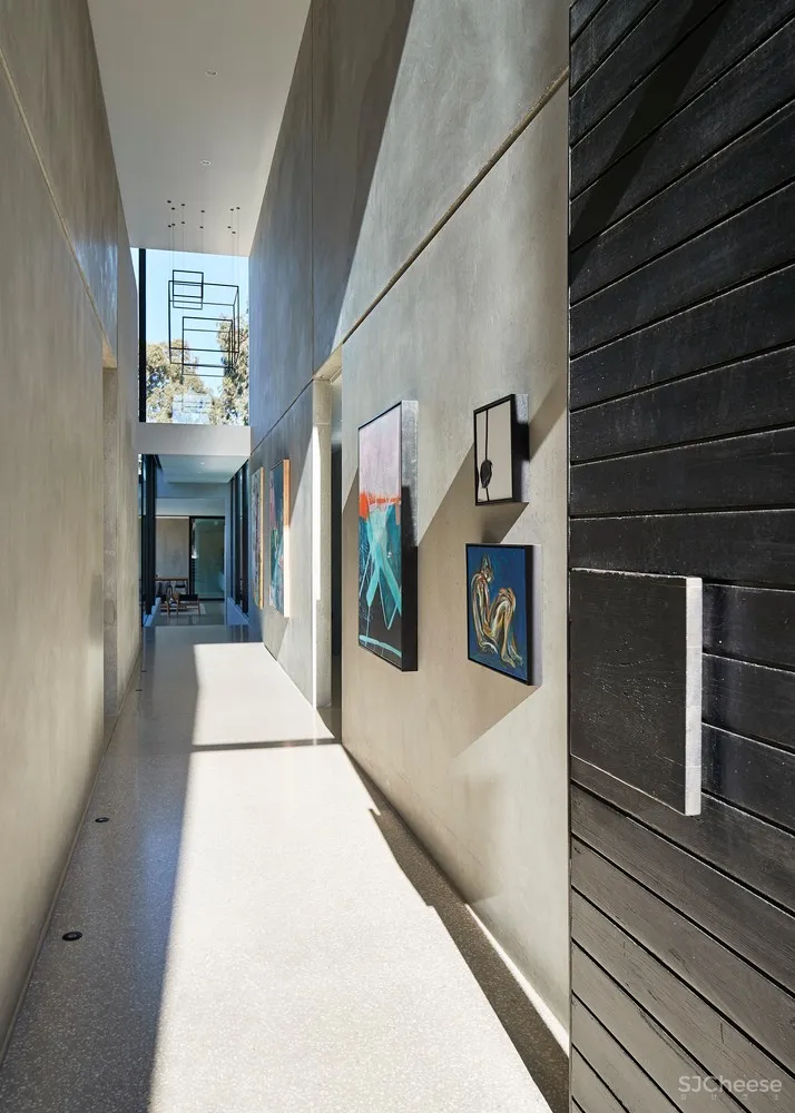 Salmon / FGR Architects