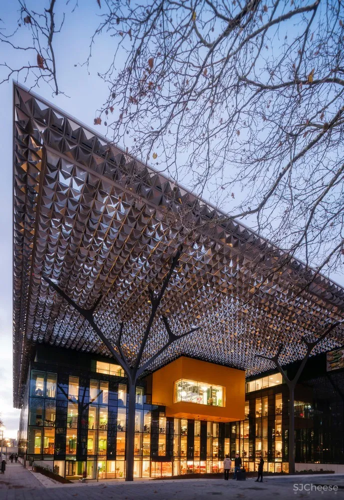 荷兰慈善彩票总部/ Benthem Crouwel Architects