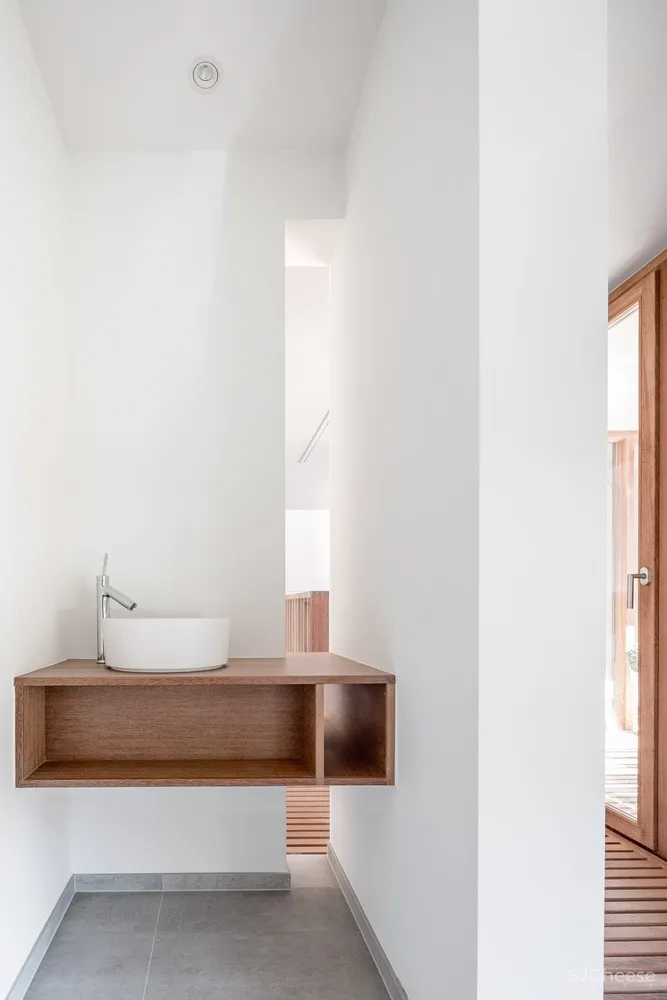 比利时L型乡间别墅 / Michel Prégardien Architecture