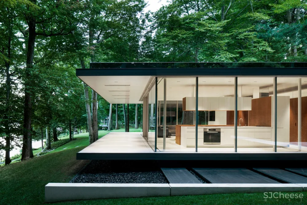 Daoust Lestage:森林中的玻璃住宅 Pavillon du Lac