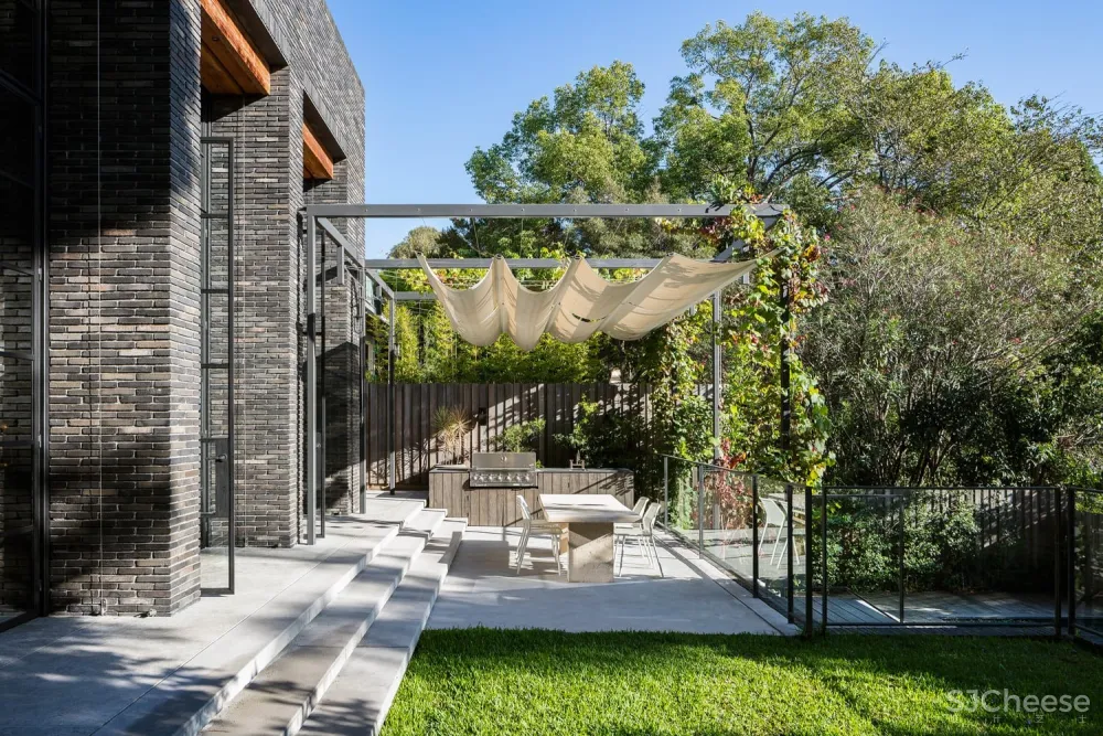 最新 | TTAO：黑熟砖打造悉尼自然住宅 LAYCOCK ROAD HOUSE