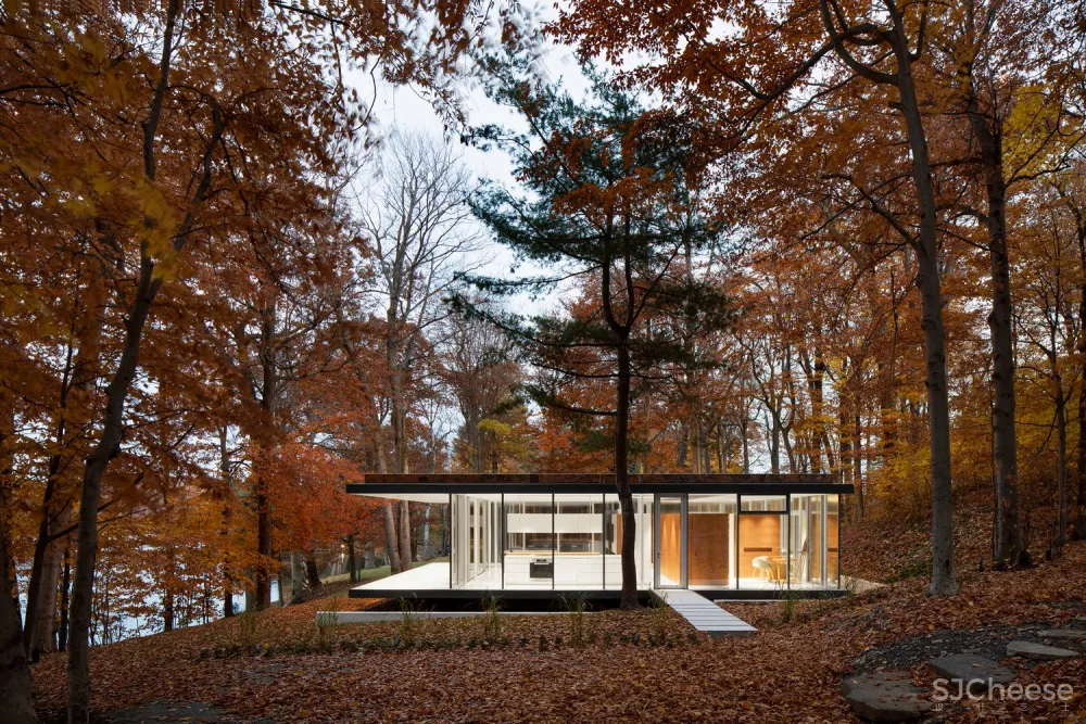 Daoust Lestage:森林中的玻璃住宅 Pavillon du Lac