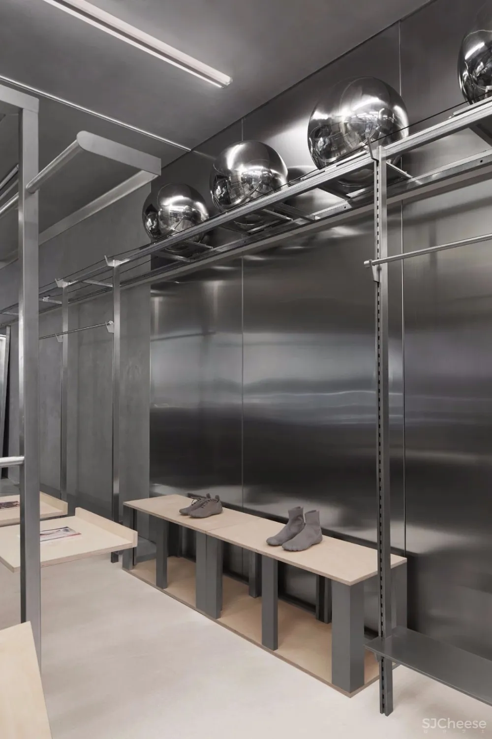 新作 | 将 70m² 时装小店打造成艺术装置展,是怎样的惊艳