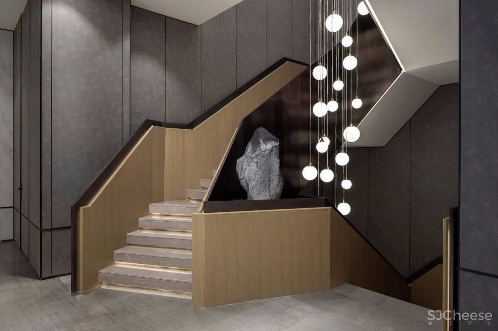 恰到好处的色彩与精炼的线条丨构建出现代东方美学韵律空间