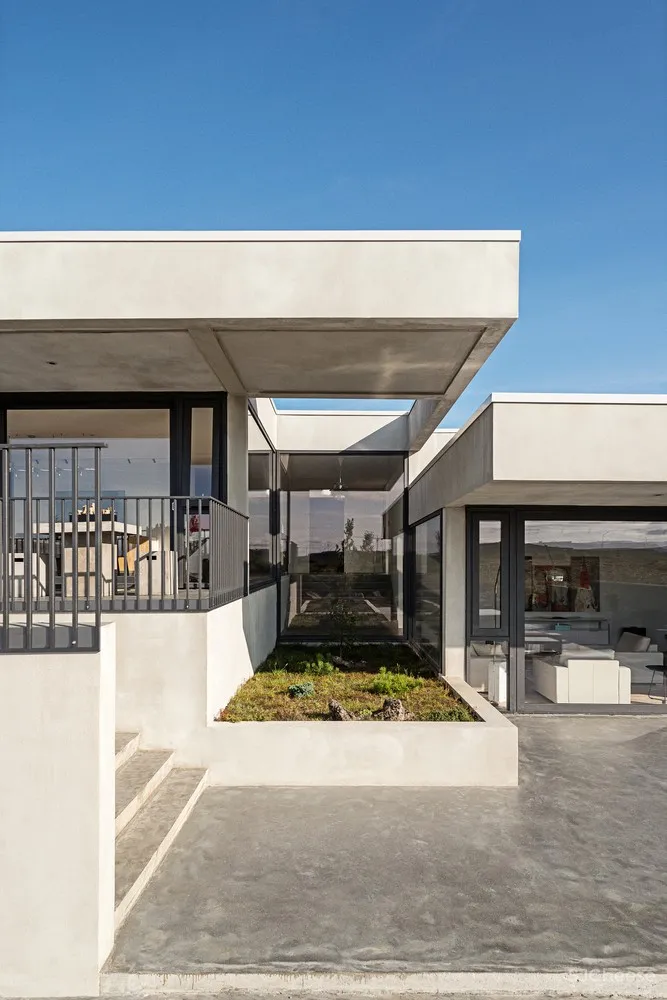 Trípólí:冰岛极简混凝土住宅 Private Residence