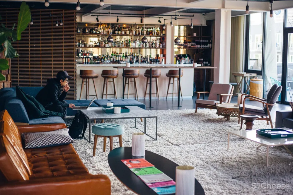 Cloud Room办公空间,西雅图 / Graham Baba Architects