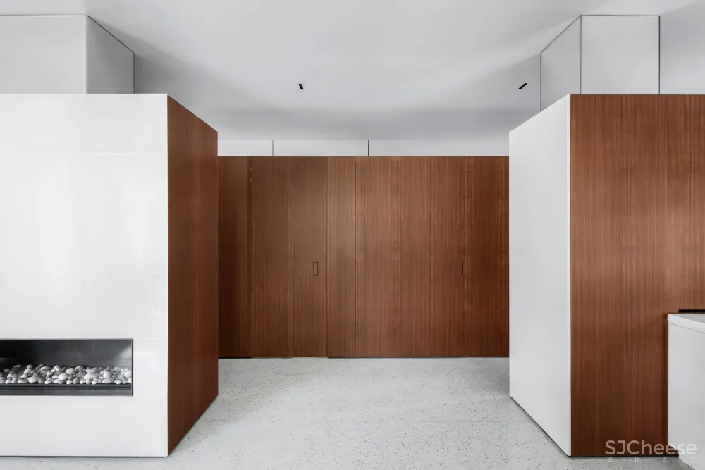 Daoust Lestage:森林中的玻璃住宅 Pavillon du Lac