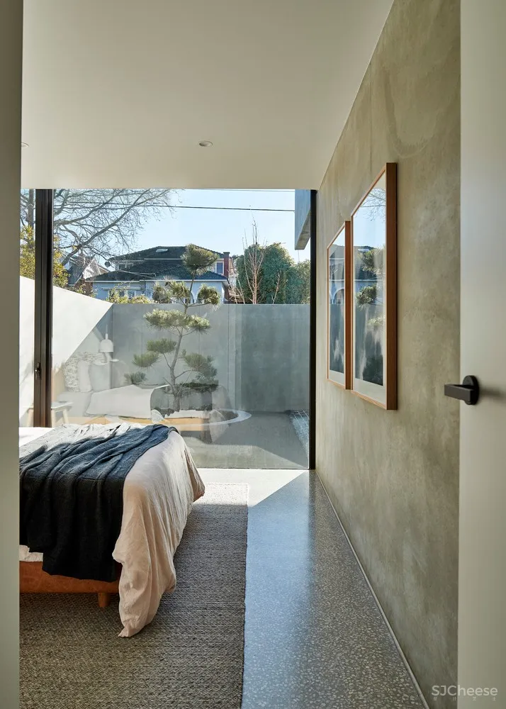 Salmon / FGR Architects