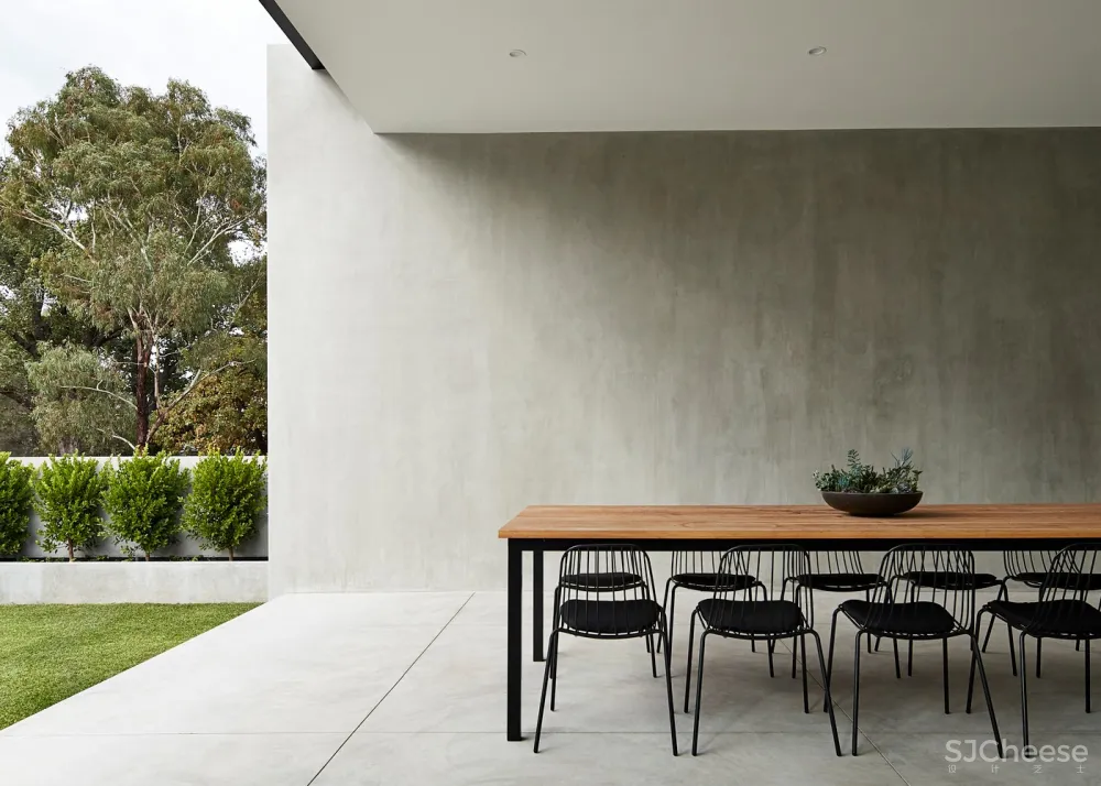 Salmon / FGR Architects