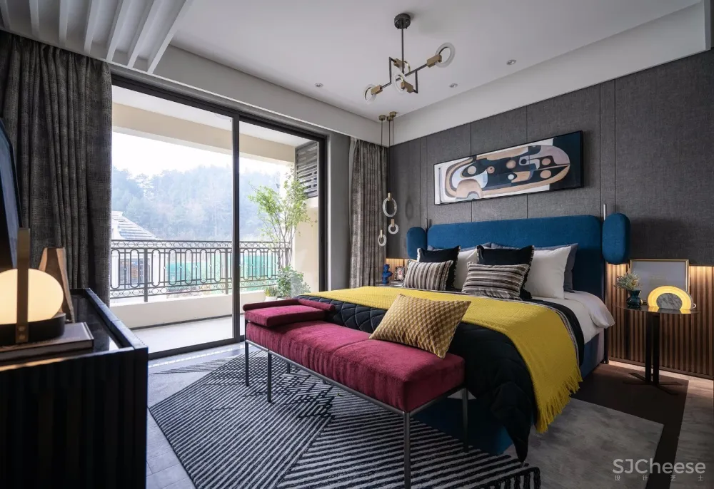 新作 | 275m² 时尚格调别墅,超美软装演绎自由的灵魂